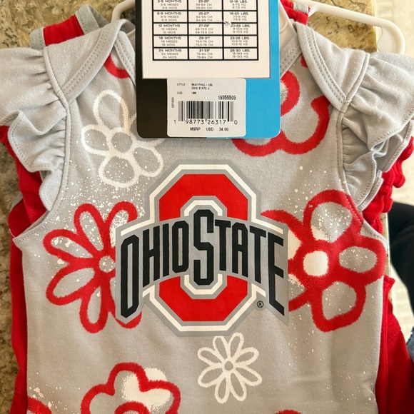 2 Piece Ohio State Buckeyes Scarlett and Gray Onesies - Picture 4 of 13